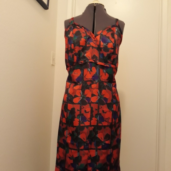 Dress - Picture 1 of 3